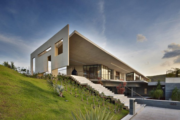 Gallery House Design Review